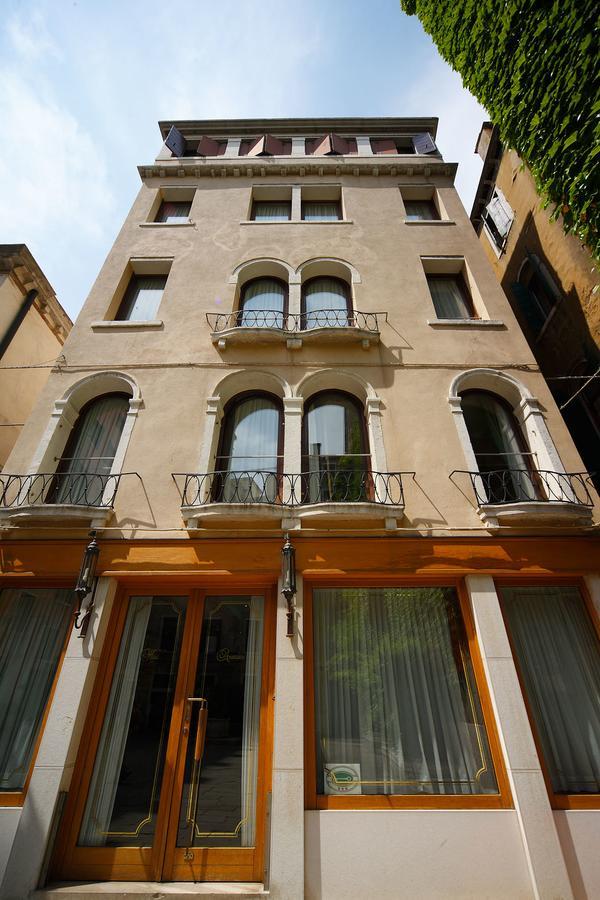 Hotel Anastasia Venedig Exteriör bild